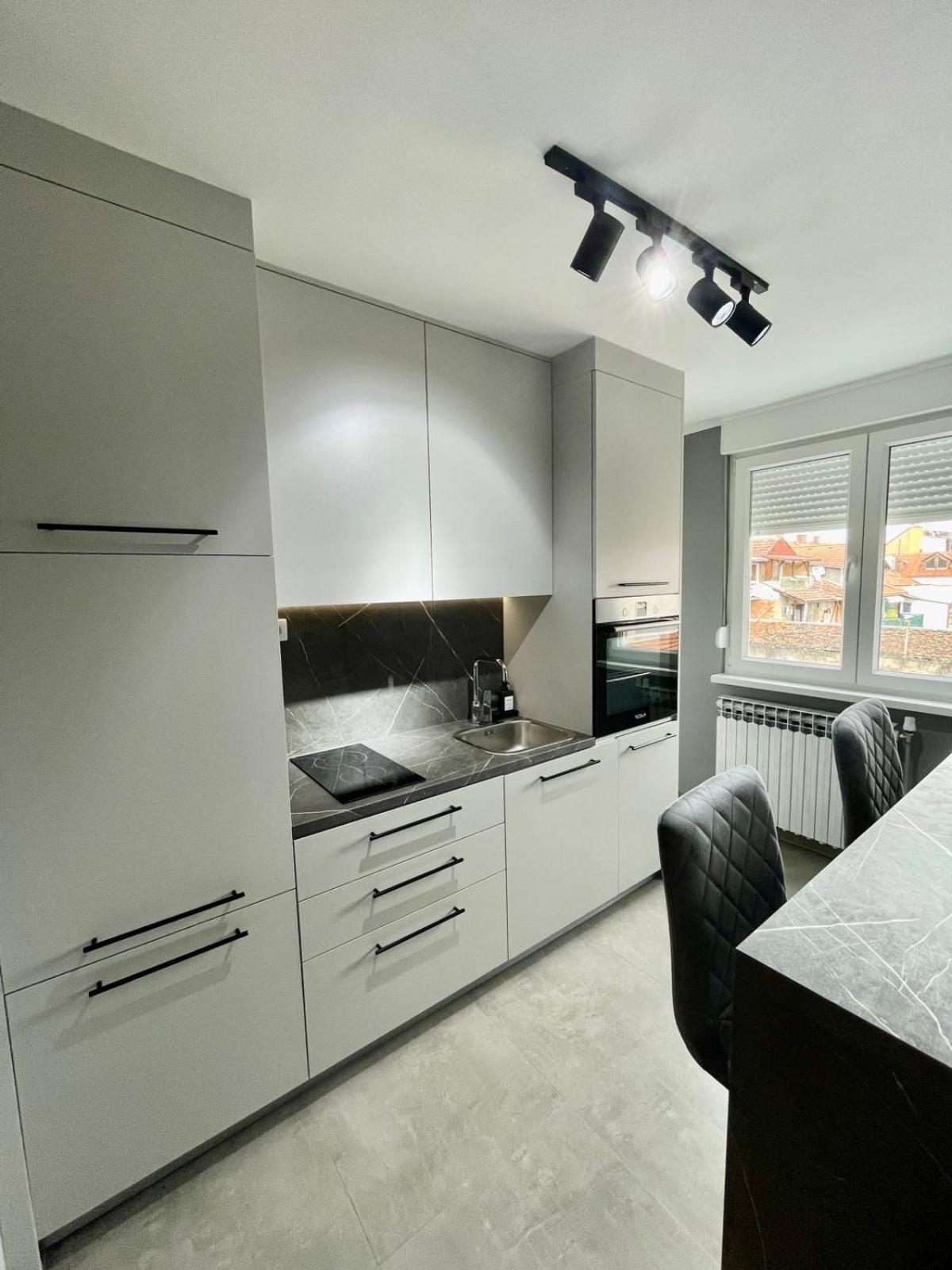 Apartman Loft 72 Slavonski Brod Eksteriør billede